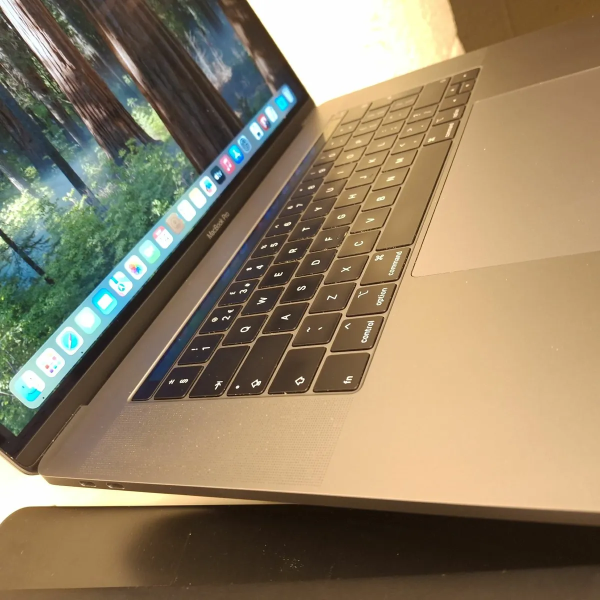 Apple MacBook Pro 15" (2018)  Space Gray | Core i7 - Image 1
