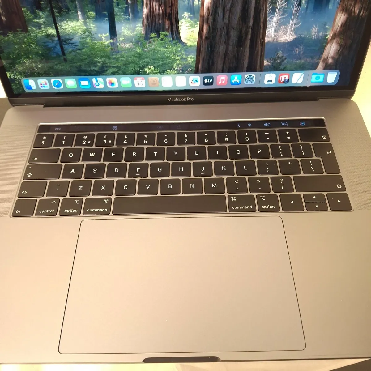 Apple MacBook Pro 15" (2018)  Space Gray | Core i7 - Image 2