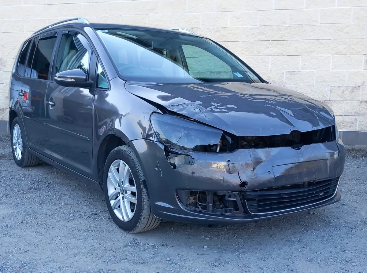 2015 VW TOURAN 1.6 TDI AUTO - Image 1