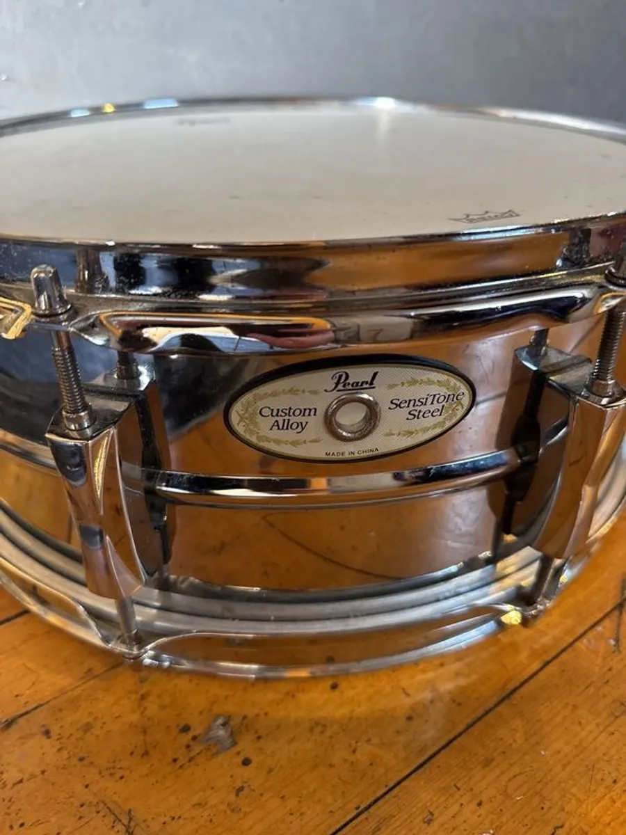 Snare Drum: Pearl  Size: 14" x 05" Sensitone Steel - Image 3