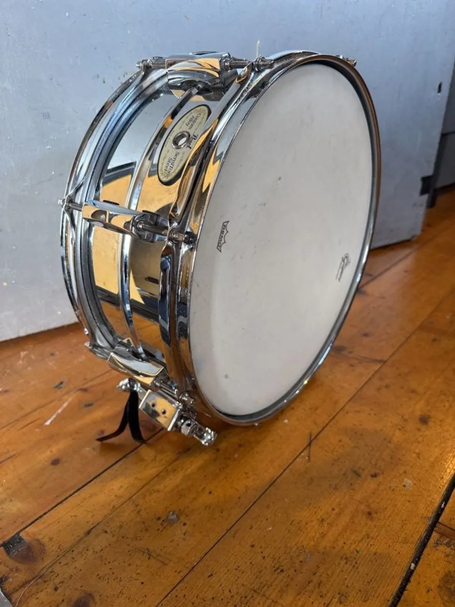 Snare Drum: Pearl  Size: 14" x 05" Sensitone Steel - Image 4