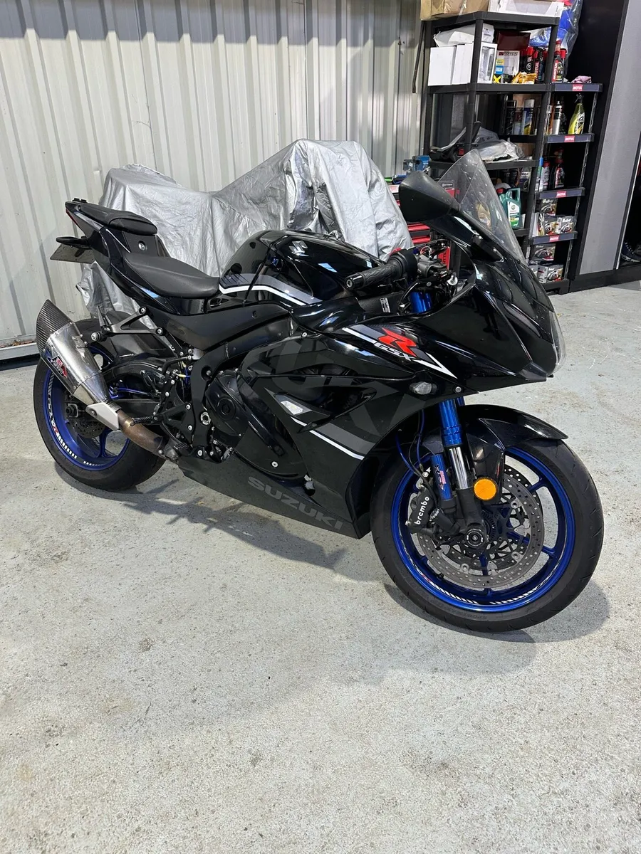 19 Suzuki gsxr 1000 r model - Image 1