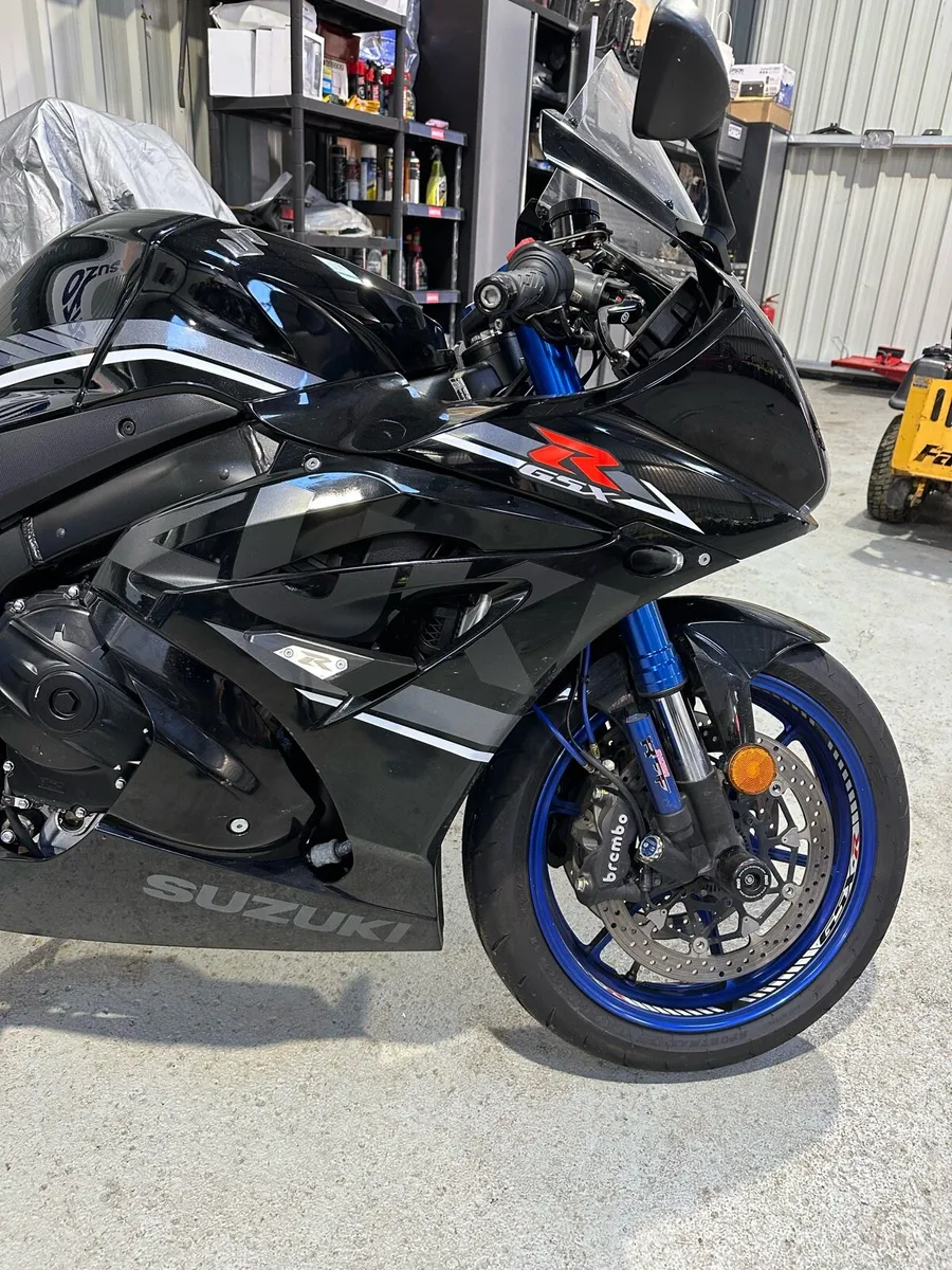19 Suzuki gsxr 1000 r model - Image 2