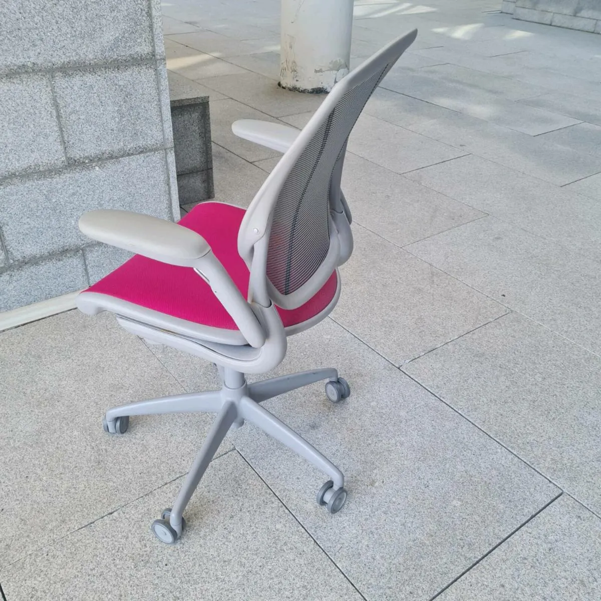 Humanscale world chair - Image 4