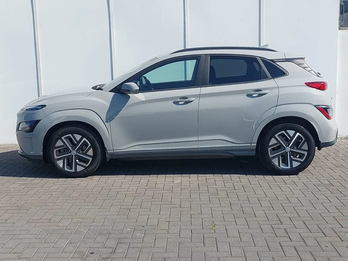 Hyundai Kona Kona EV Premium 64 kWh - Image 4