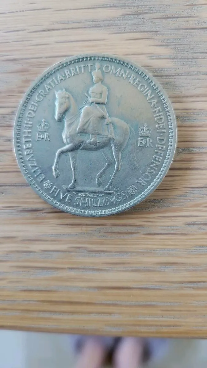1953 Coronation crown (5 shillings) - Image 1