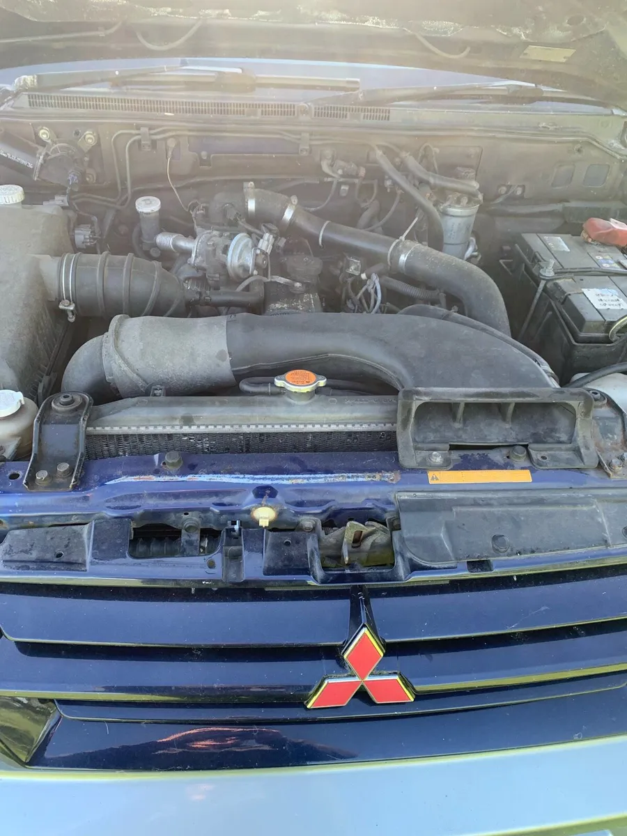Mitsubishi pajero - Image 3