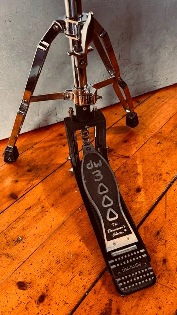 DW 3000 Series Hi Hat Stand, 2 Legs - Image 1