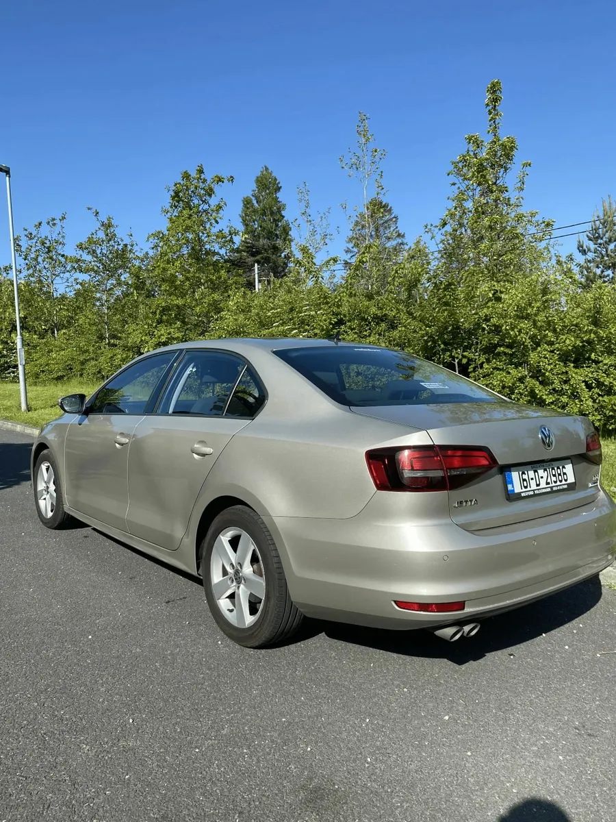 Volkswagen Jetta 2016 - Image 4
