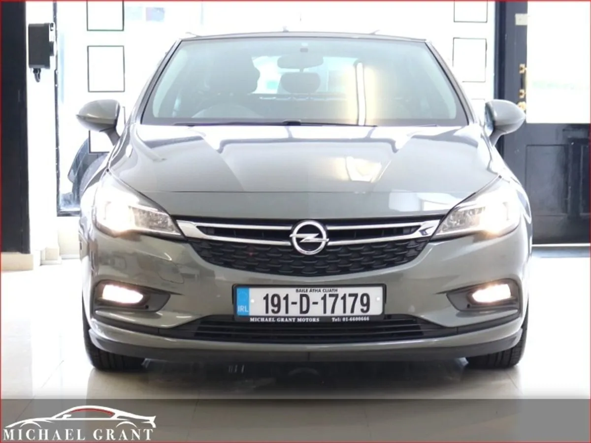 Opel Astra 1.0 Petrol 105PS Ecotec SC / 1 Owner / - Image 3