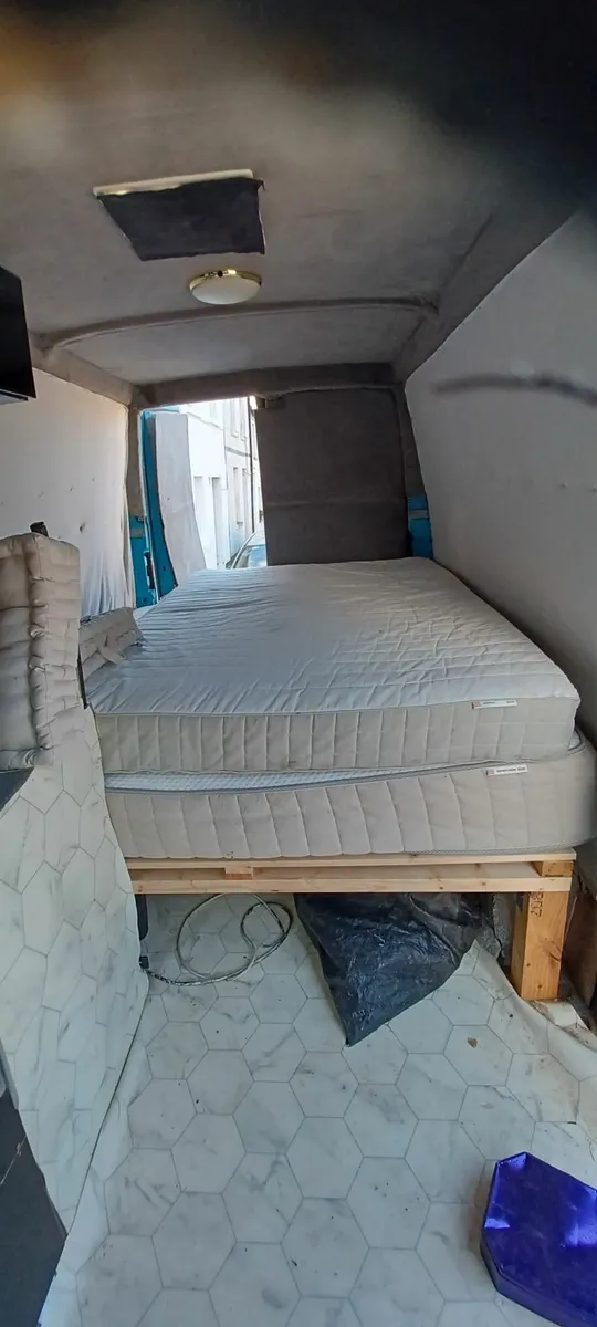 New cvrt. '00 Iveco Daily Campervan on log. - Image 3