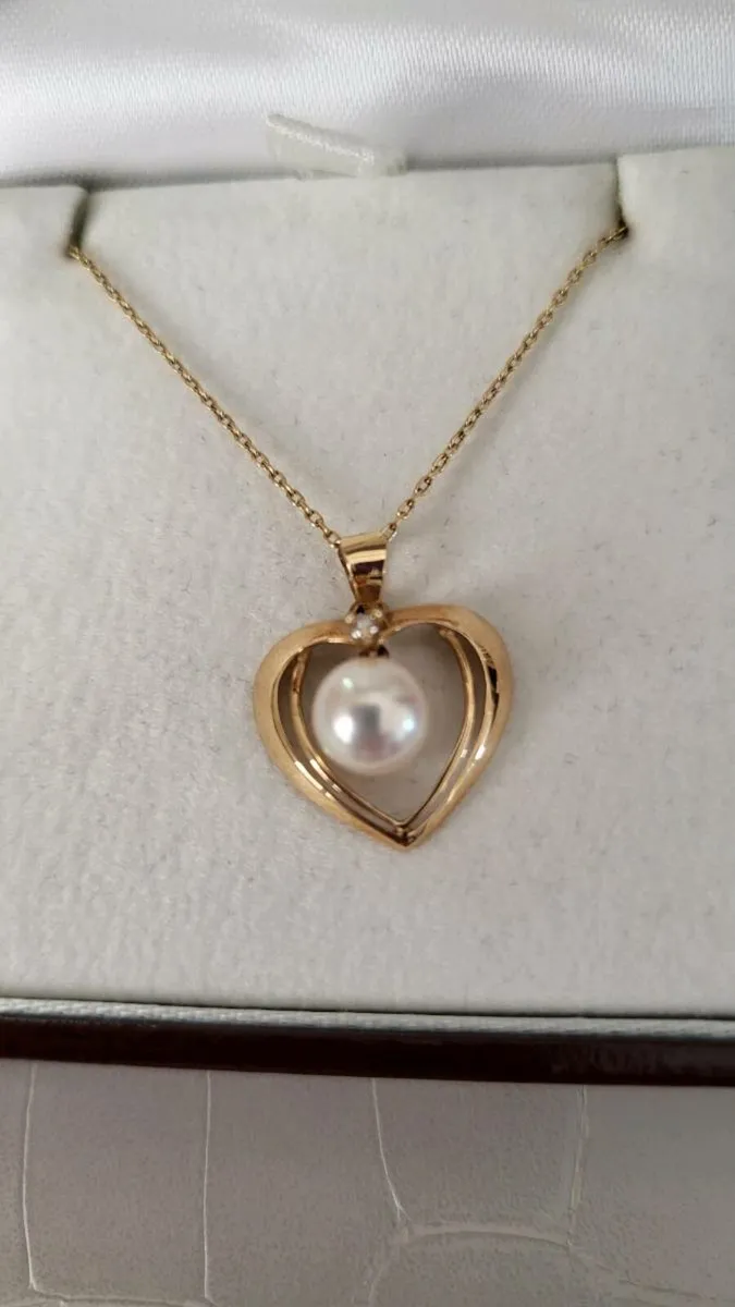 14ct gold heart with diamond & pearl - Image 1