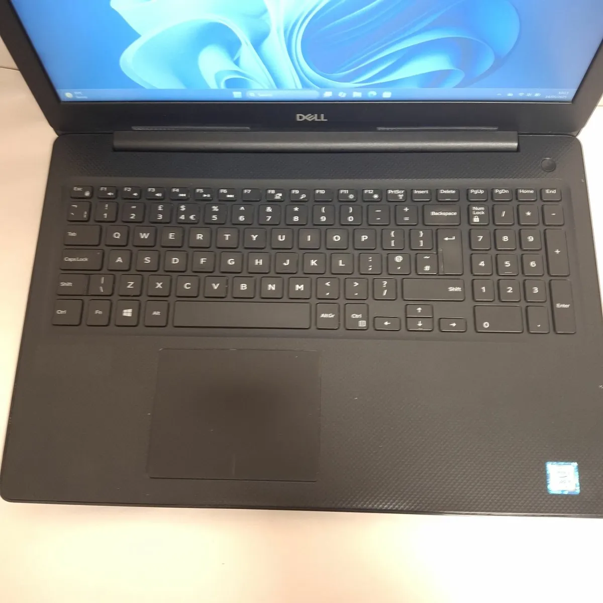 Dell Vostro 3580 15.6" | Core i5-8265U, 16GB RAM, - Image 1
