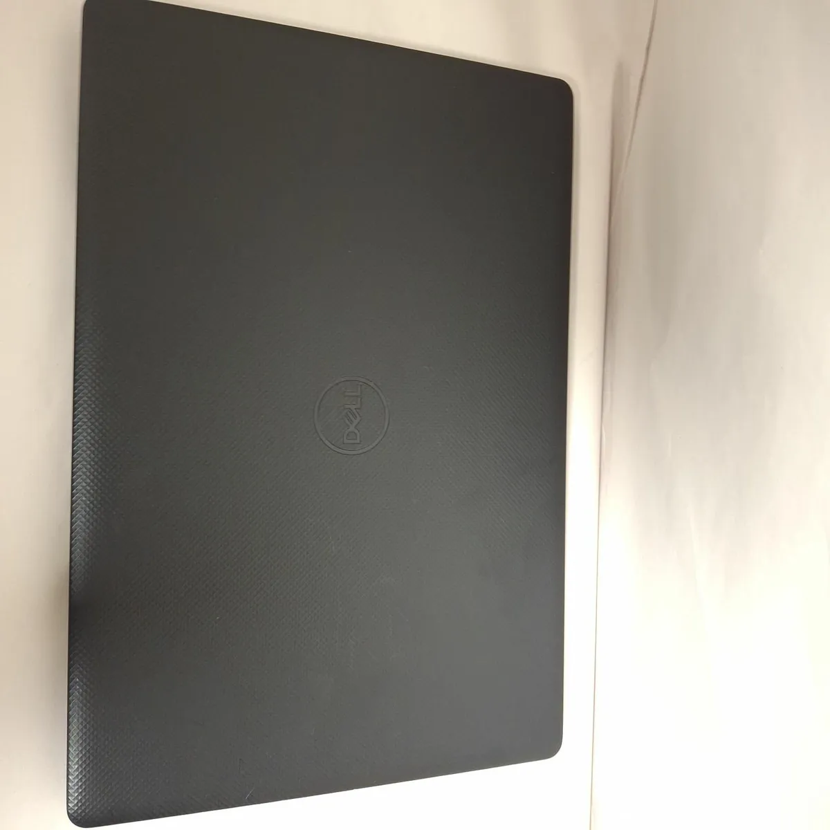 Dell Vostro 3580 15.6" | Core i5-8265U, 16GB RAM, - Image 2
