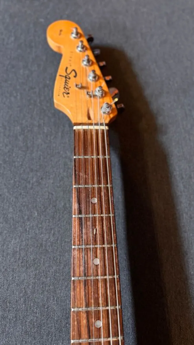 Fender Squier Strat  LEFT HANDED - Image 4
