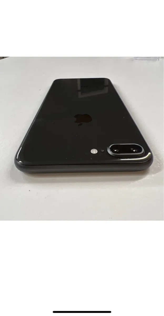 iPhone 8 Plus - Image 4