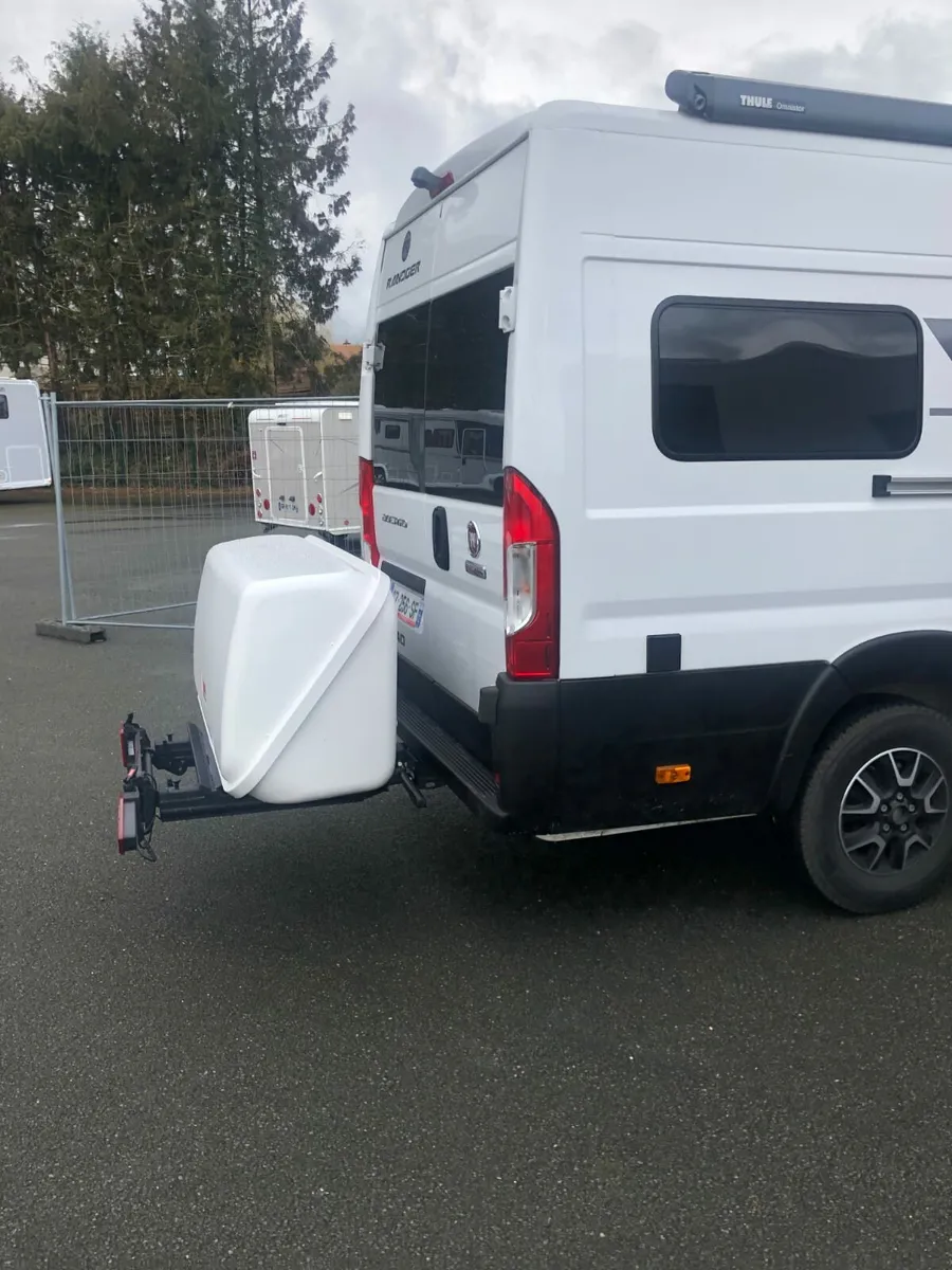 New bike sliding bike rack & Storage box. - Image 1