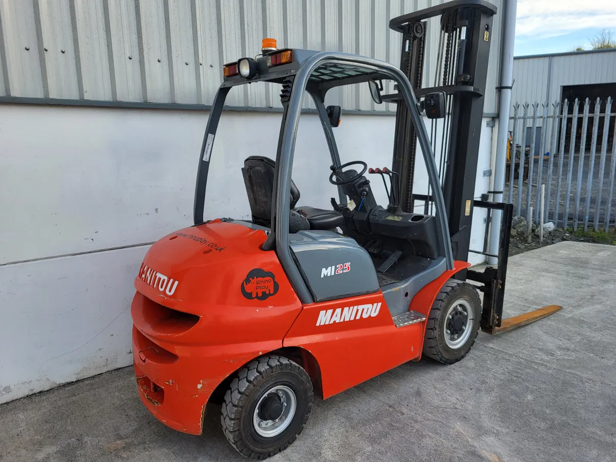 Manitou Forklift - Image 3