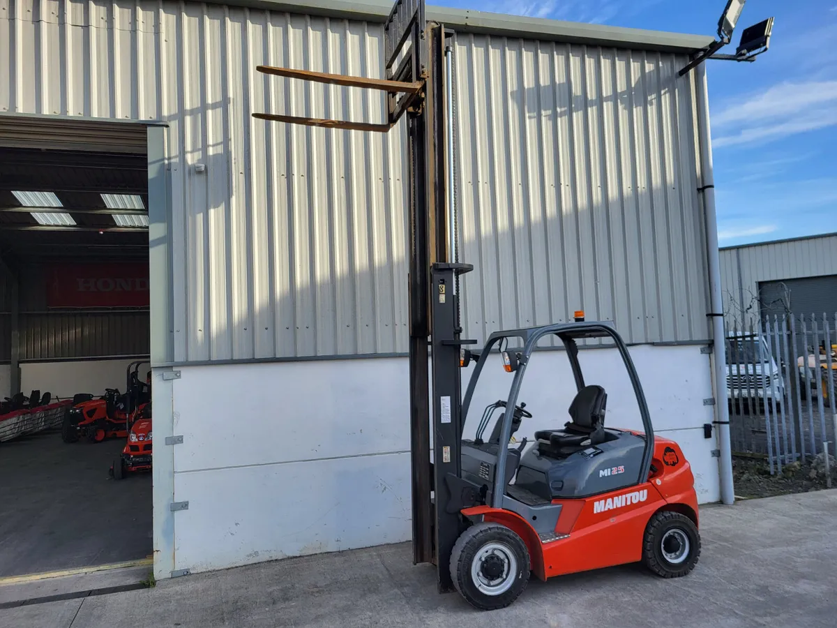 Manitou Forklift - Image 1
