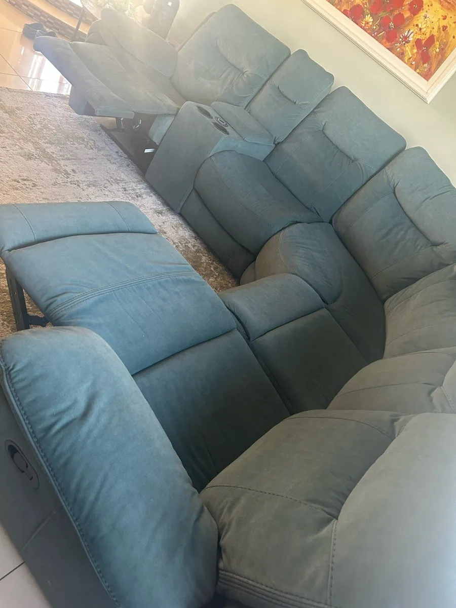 L shaped sofa - Image 4