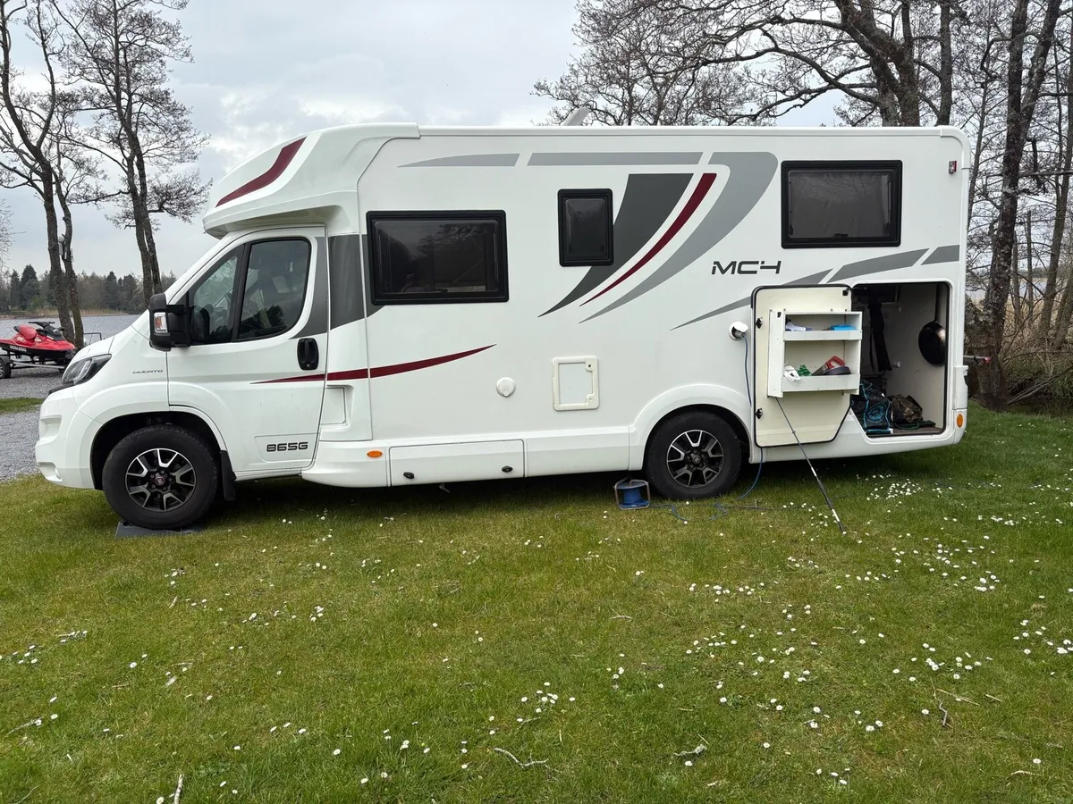 Motorhome - Image 3