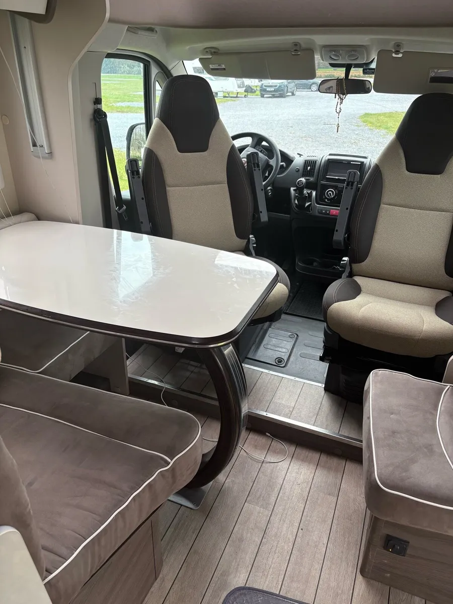 Motorhome - Image 4