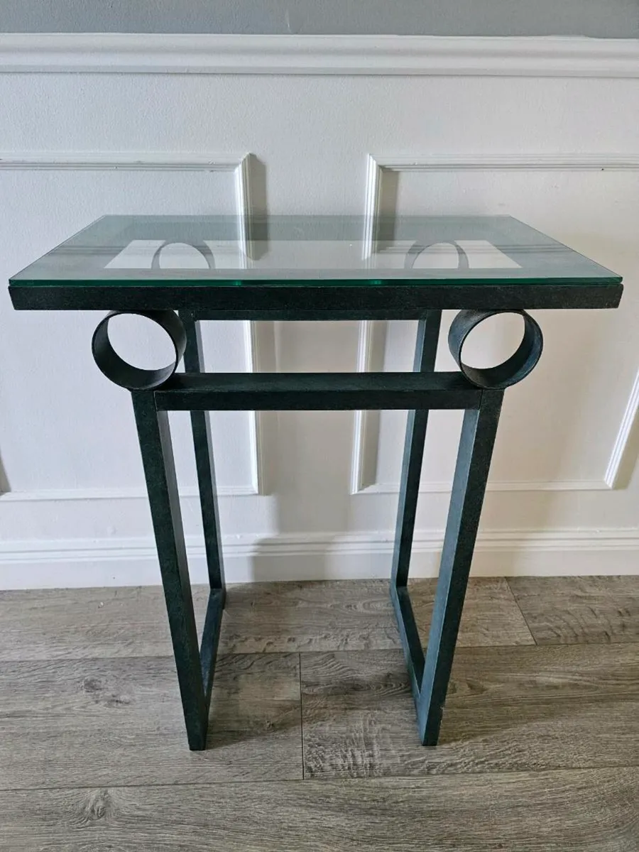 Consol Table - Image 1