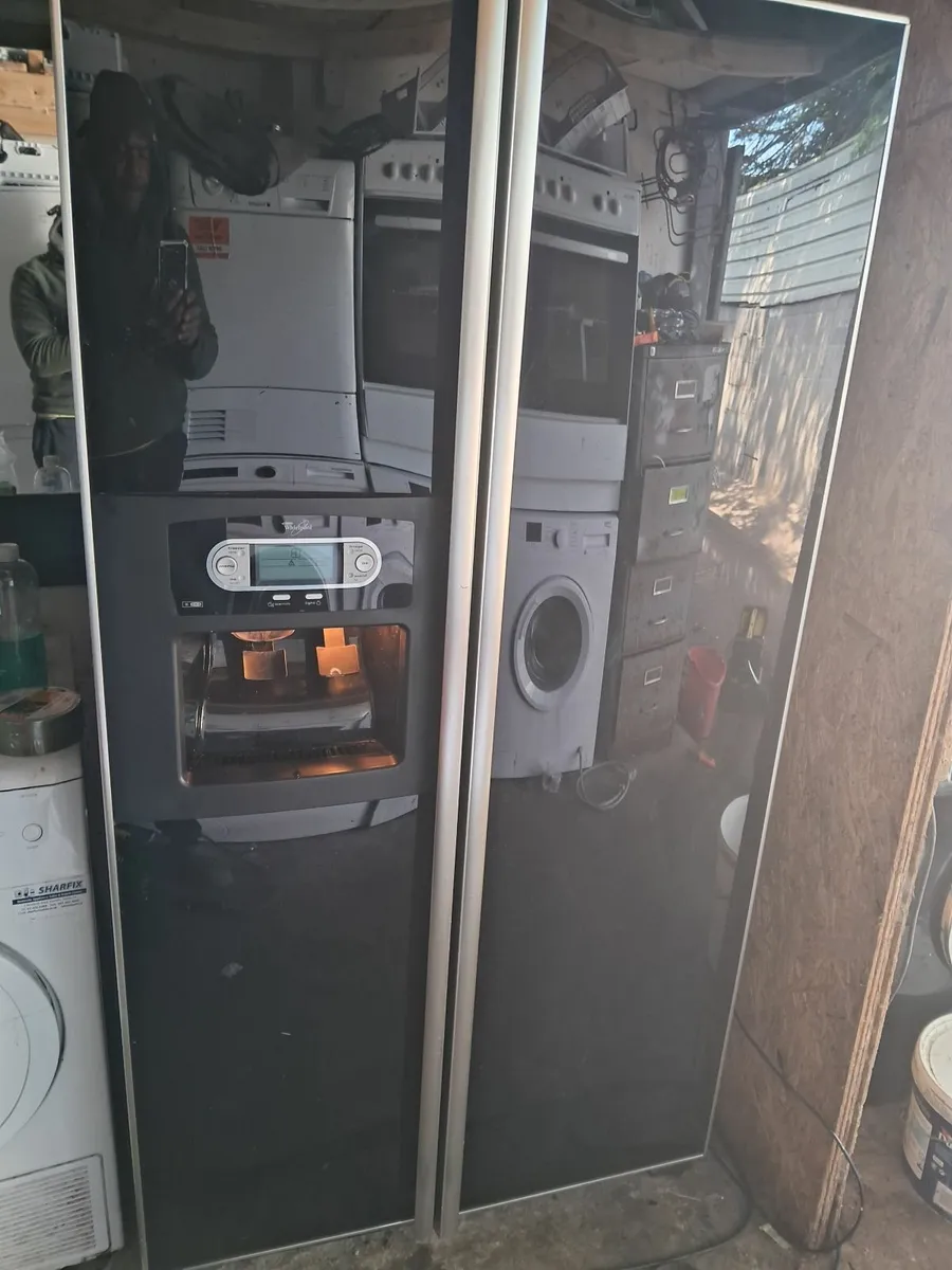 WHIRLPOOL AMERICAN FRIDGE AND FREEZER - Image 4