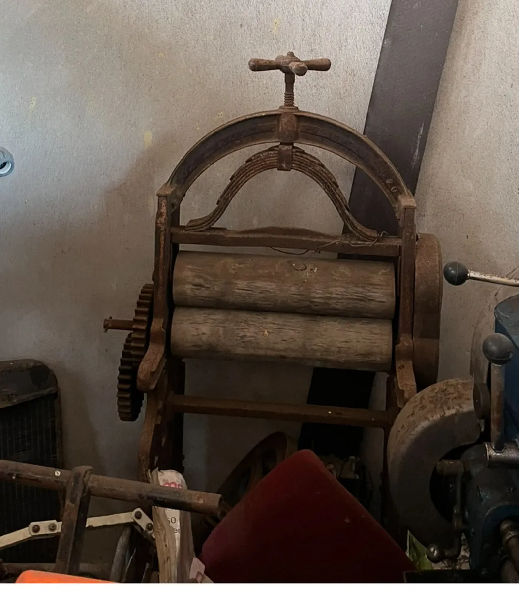 Cast Iron Wringer