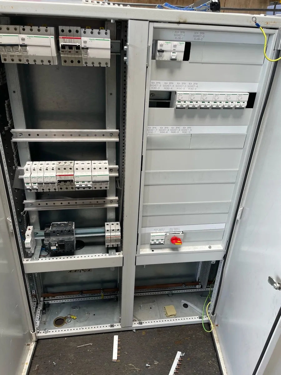 Electrical panel - Image 4
