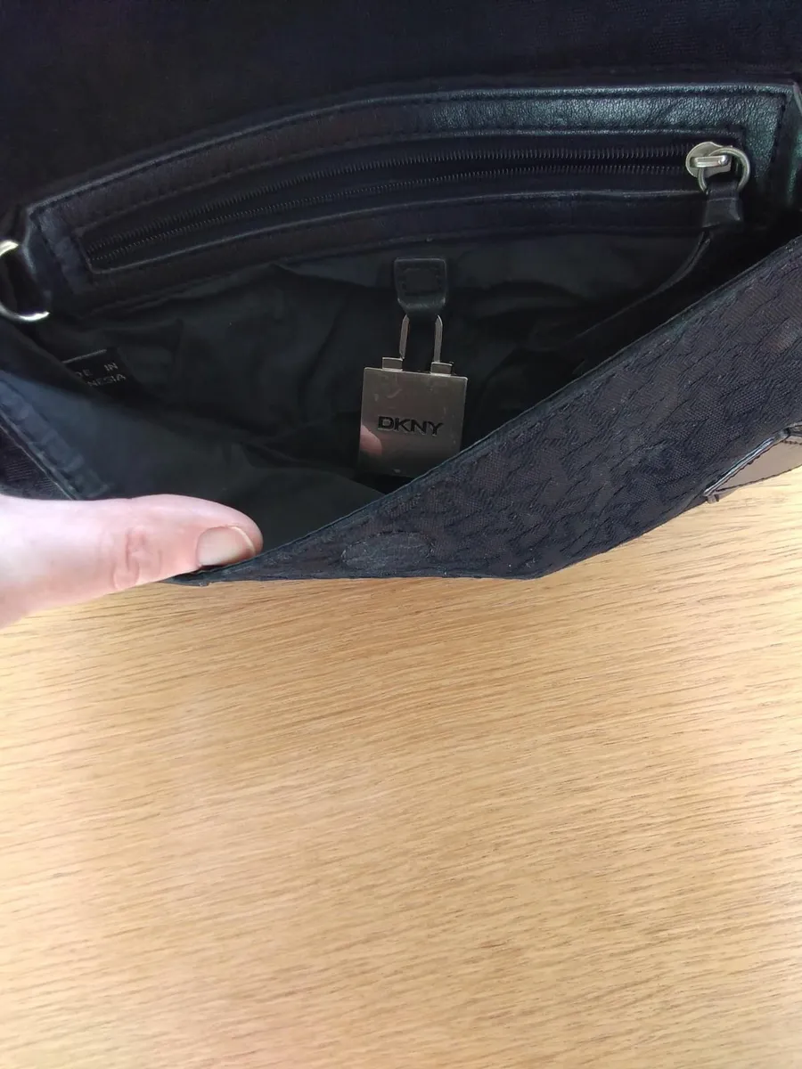 DKNY black clutch bag - Image 3