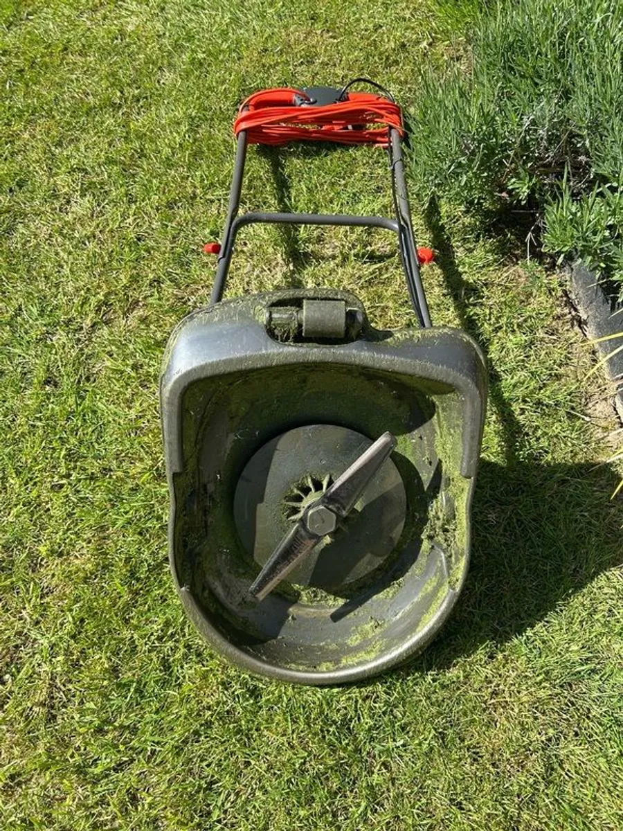 Flymo Turbo Lite 270 for sale - Image 3