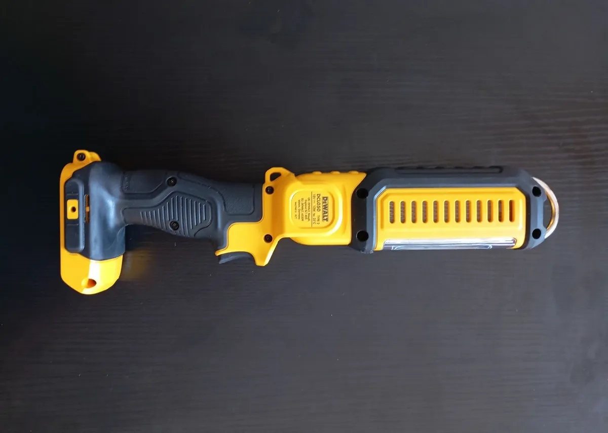 DeWalt Torch & Battery - Image 3