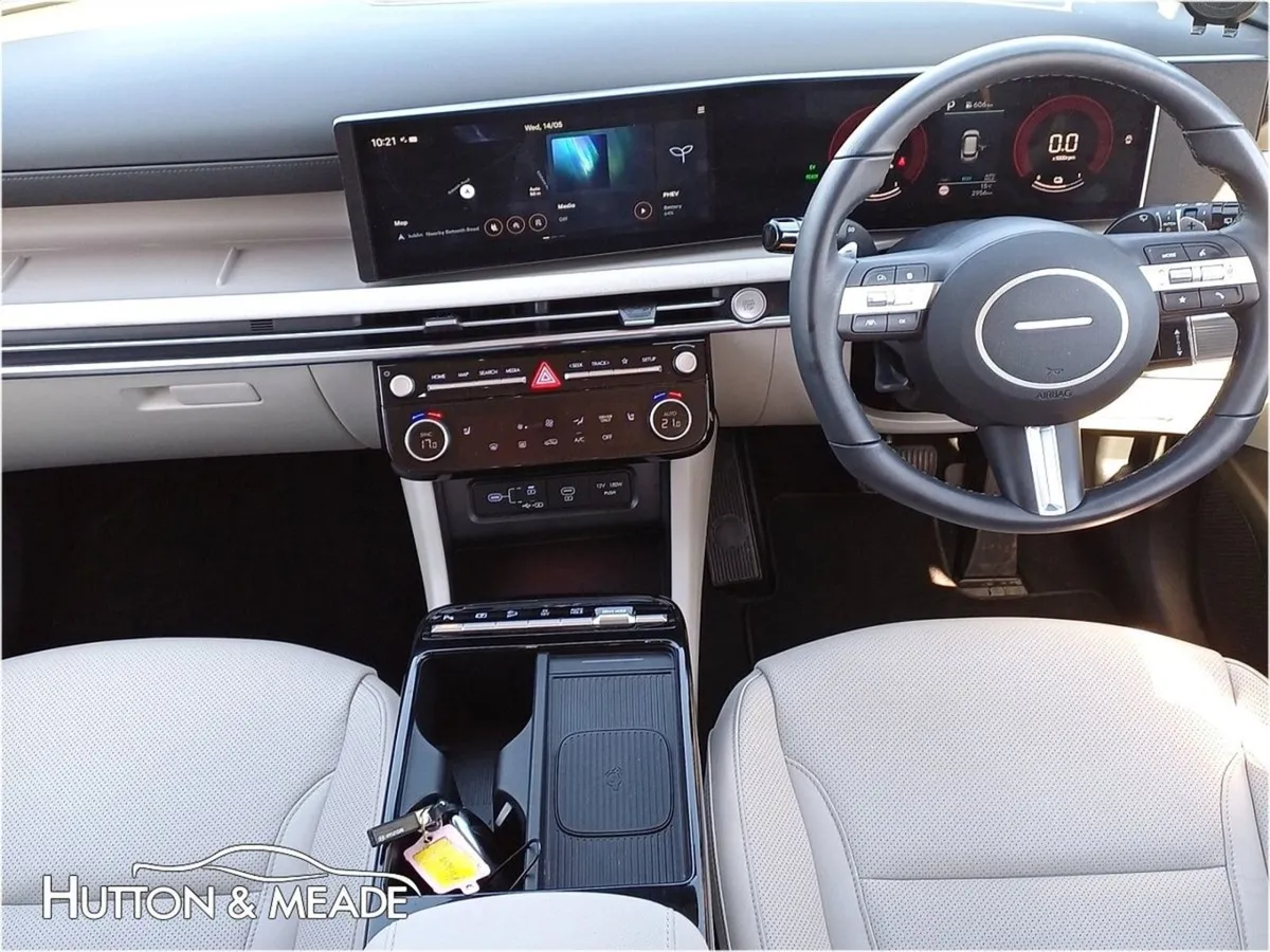 Hyundai Tucson Executive Phev 1.6 Petrol 5dr - Image 3