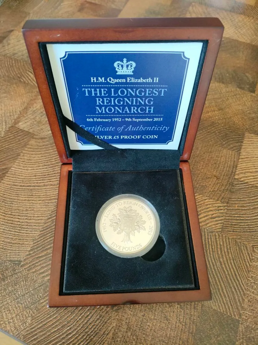 2015 £5 Coin 925 Sterling Silver - Image 1