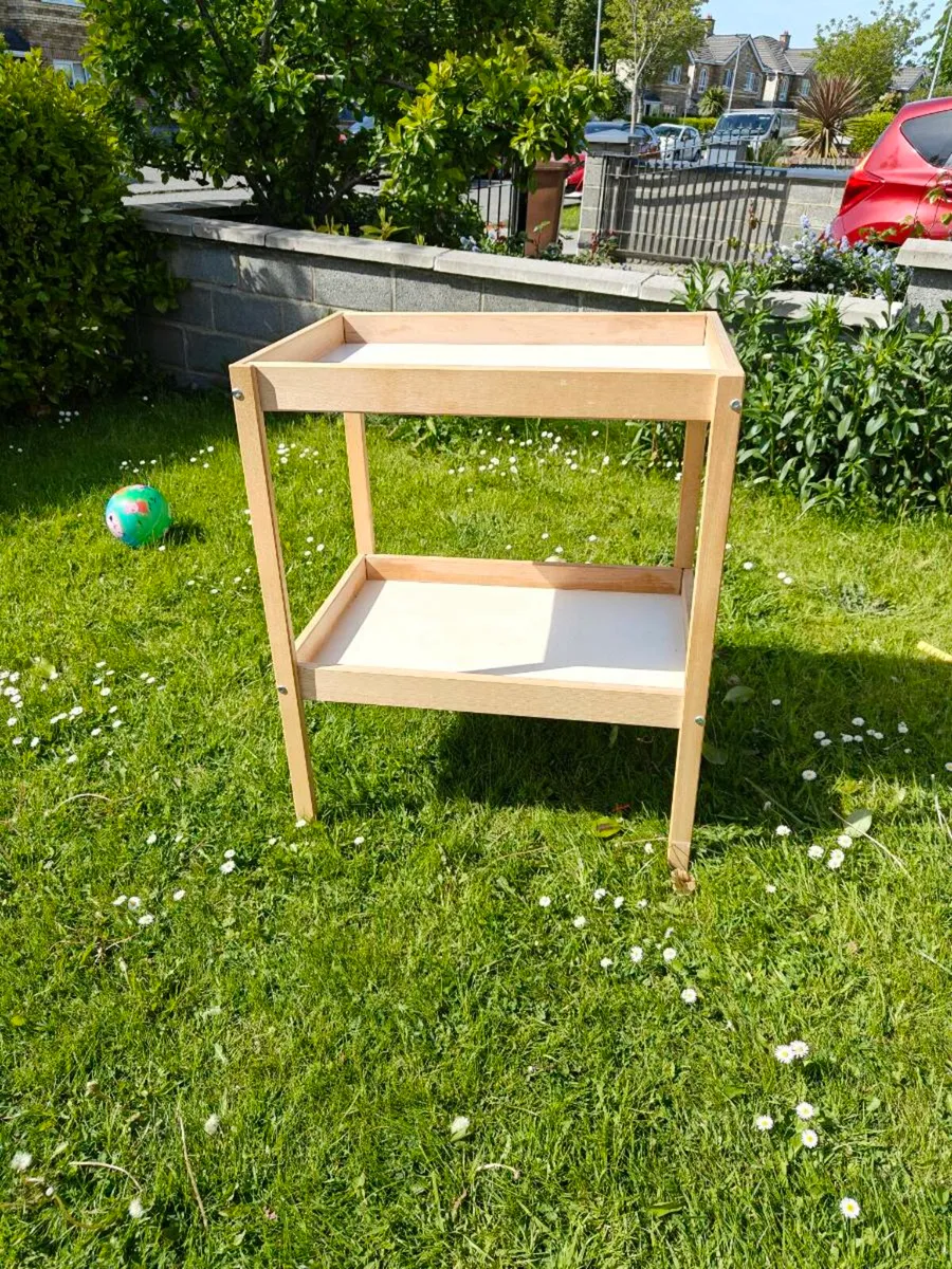 Baby changing table - Image 2