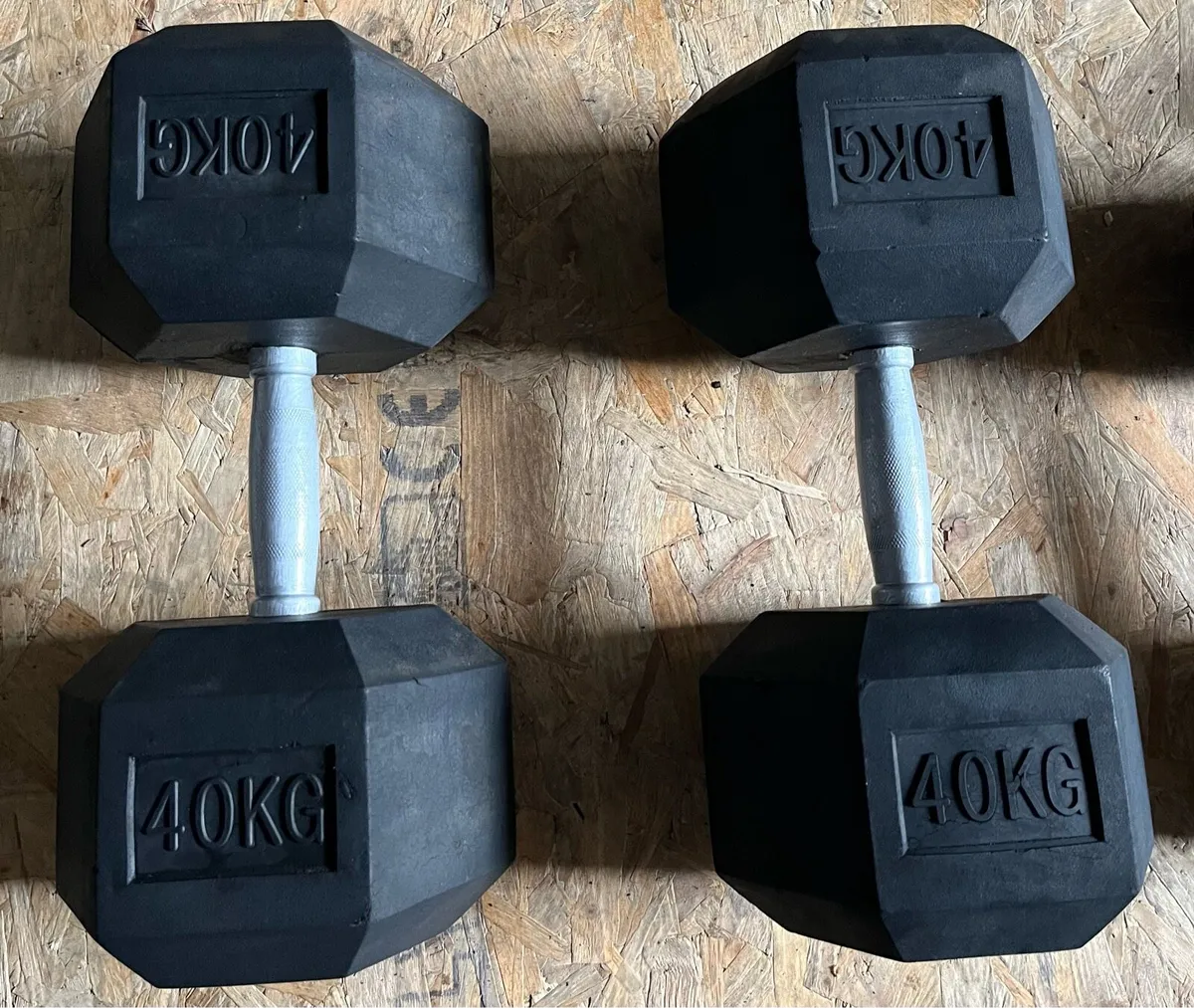 2x40kg hex dumbbells - Image 1