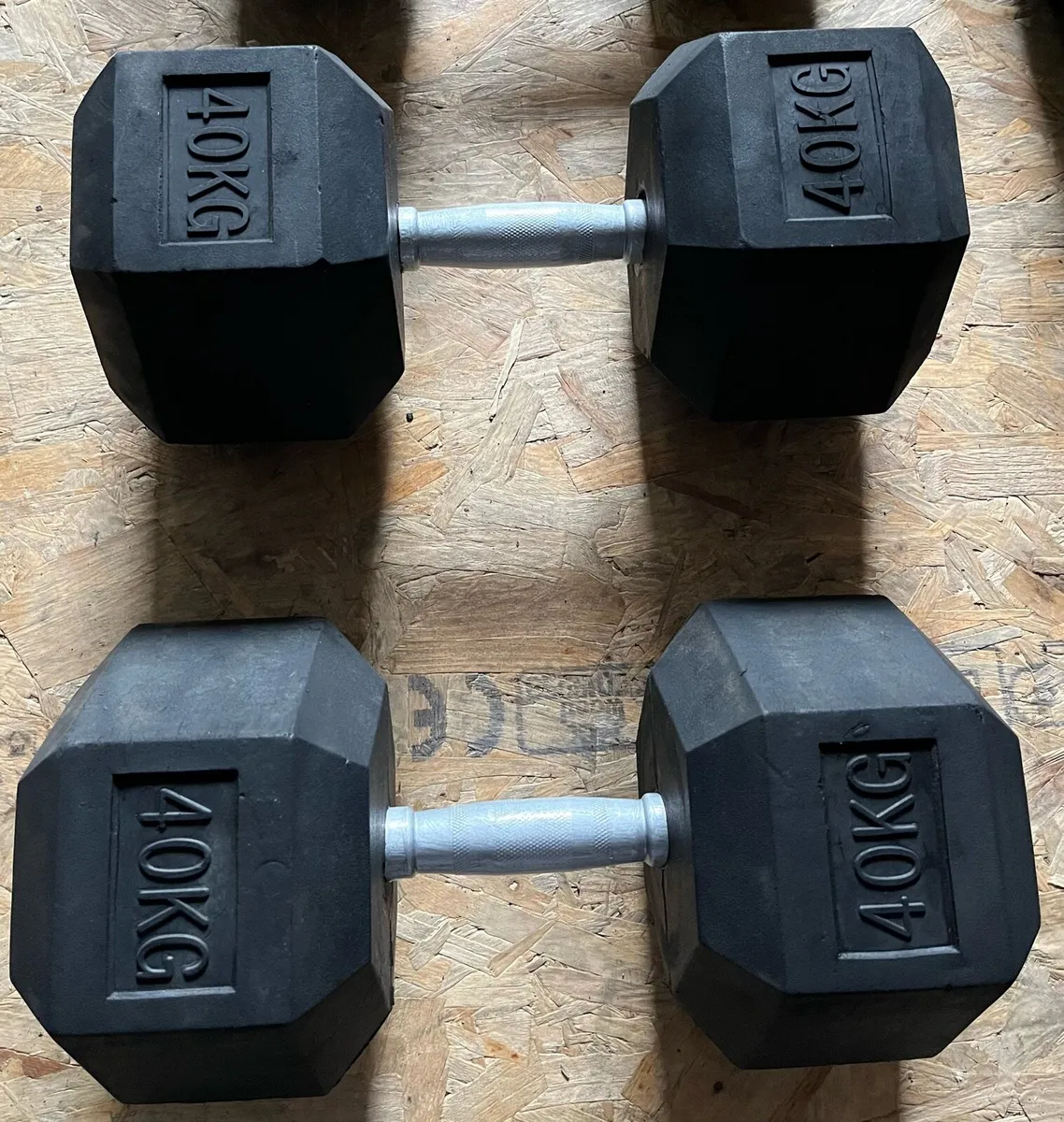 2x40kg hex dumbbells - Image 2