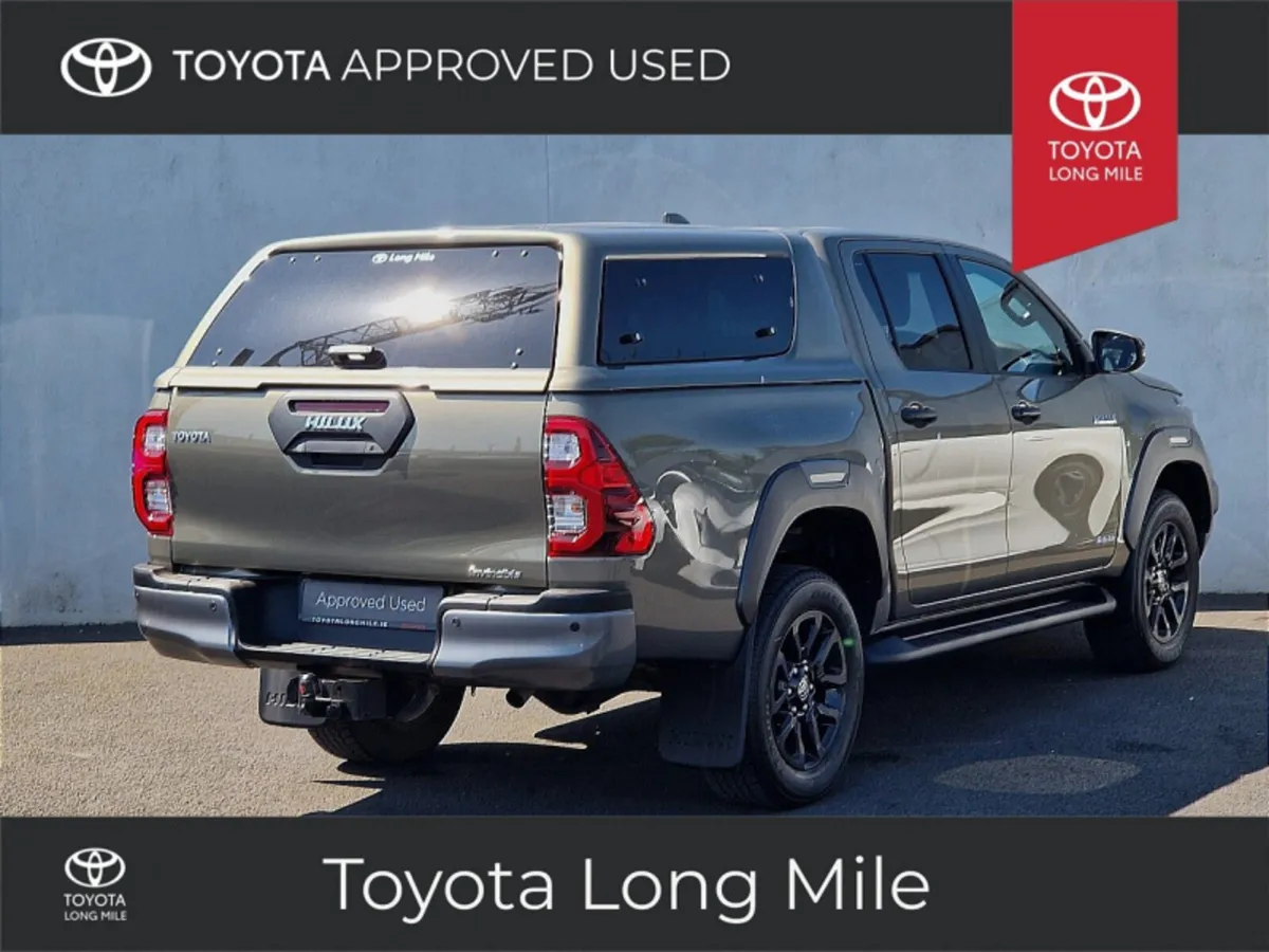 Toyota Hilux 2.8 Invincible Auto With Extra's - Image 3