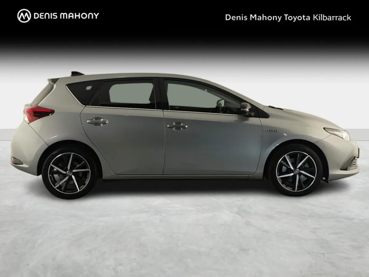 Toyota Auris AURIS HYBRID LUNA SPORT - Image 3