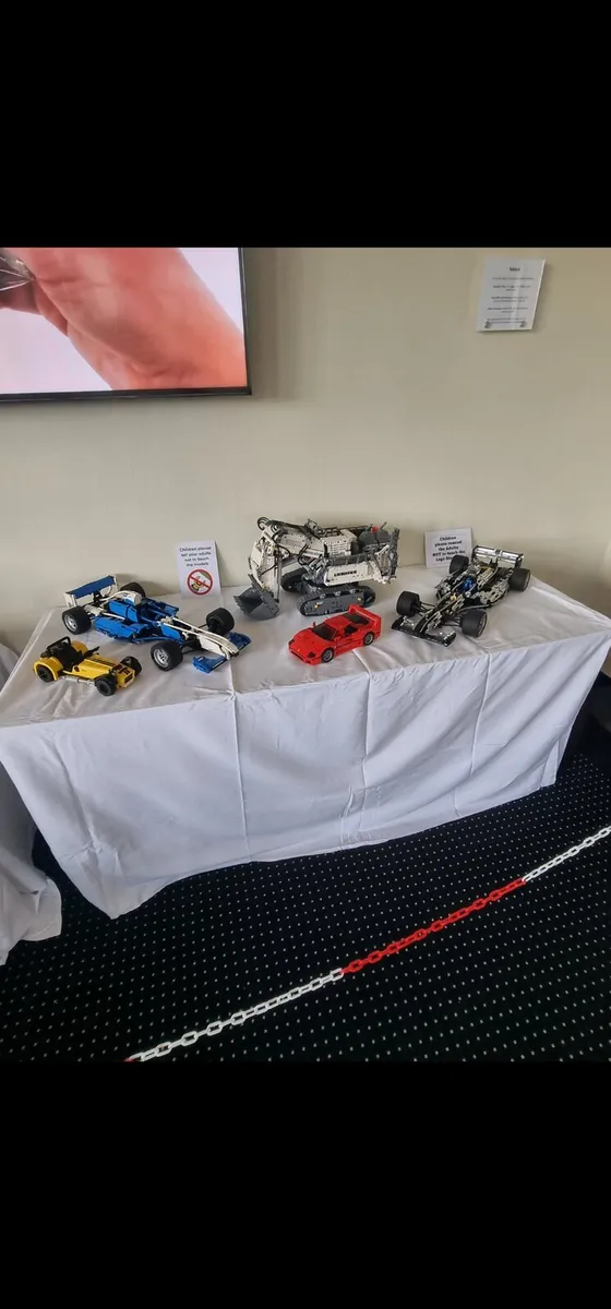 Lego Collection Technic/ Speed Champions - Image 3