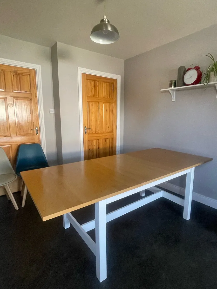 Dining room table - Image 2