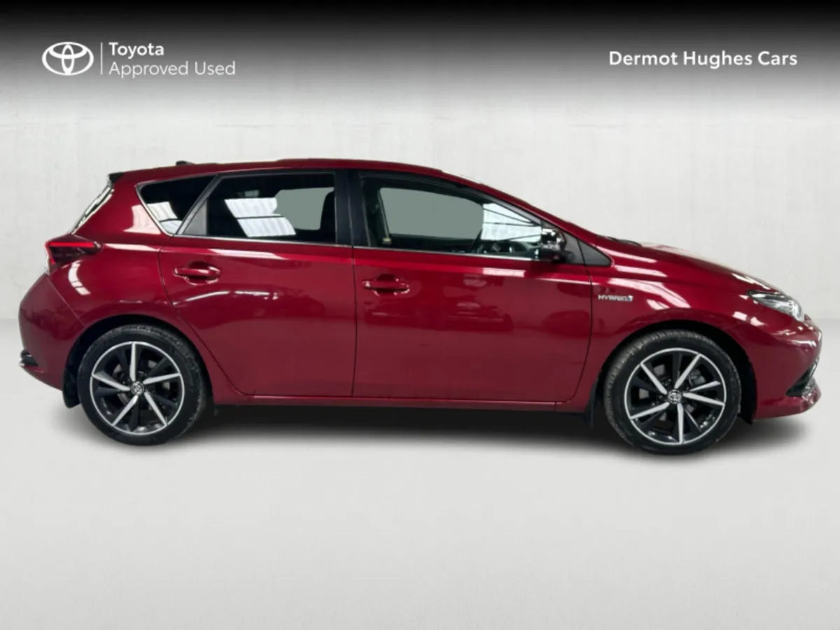 Toyota Auris AURIS HYBRID LUNA SPORT - Image 3
