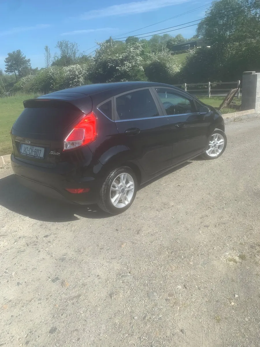 Ford Fiesta 2014 - Image 2