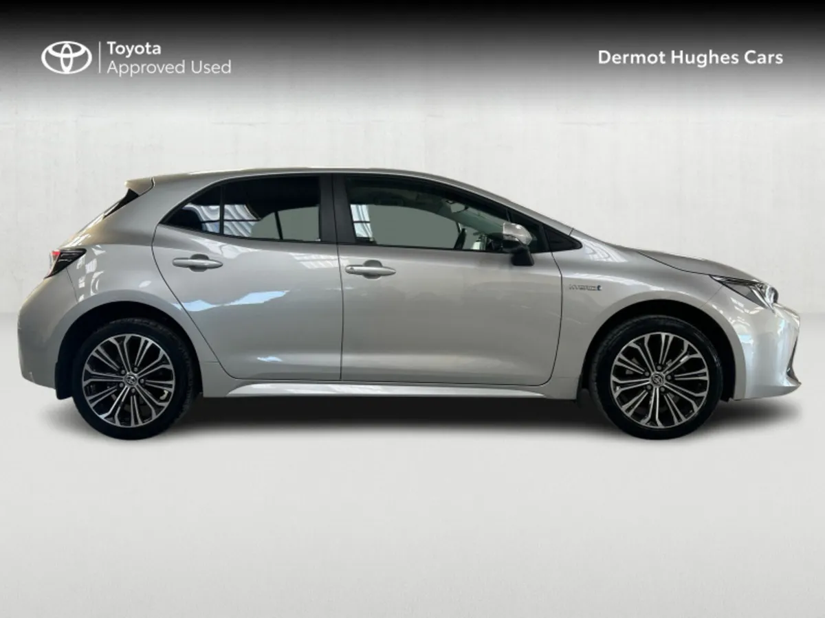 Toyota Corolla HYBRID SOL H/B 4DR AUTO - Image 3