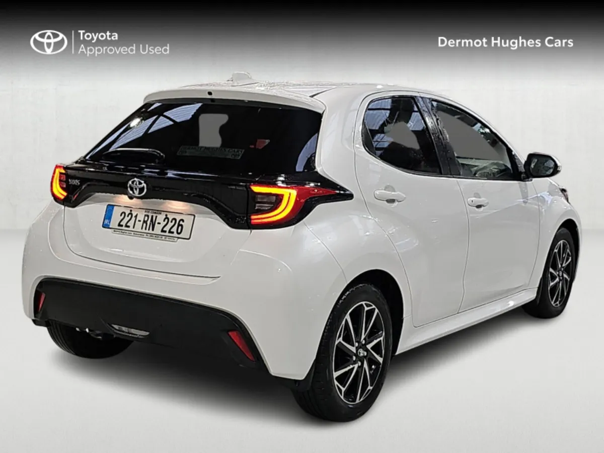 Toyota Yaris 1.0 L/SPORT MONO 4 4DR - Image 2