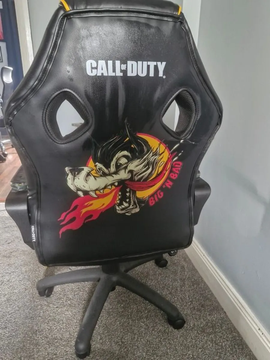 Gaming Chair - Image 1