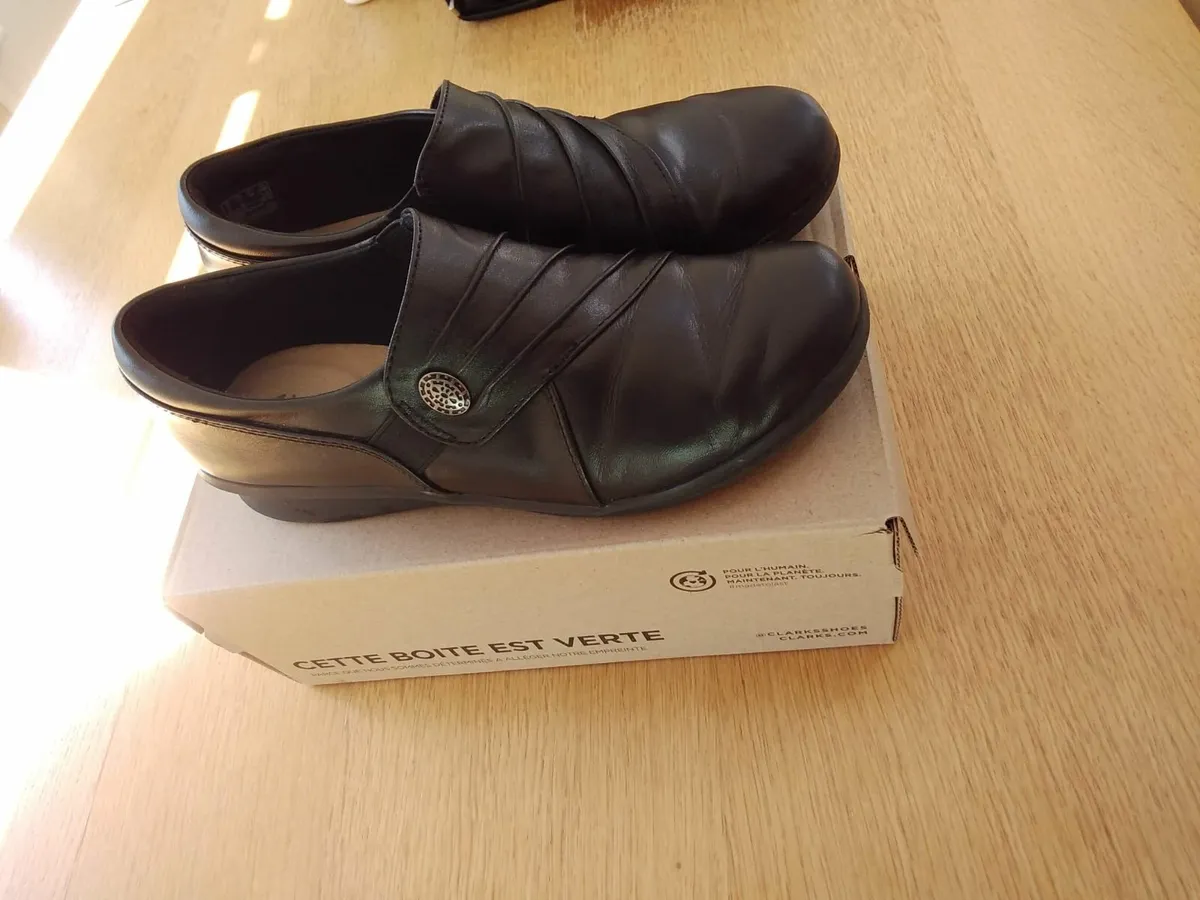 Womens black shoes - Image 4