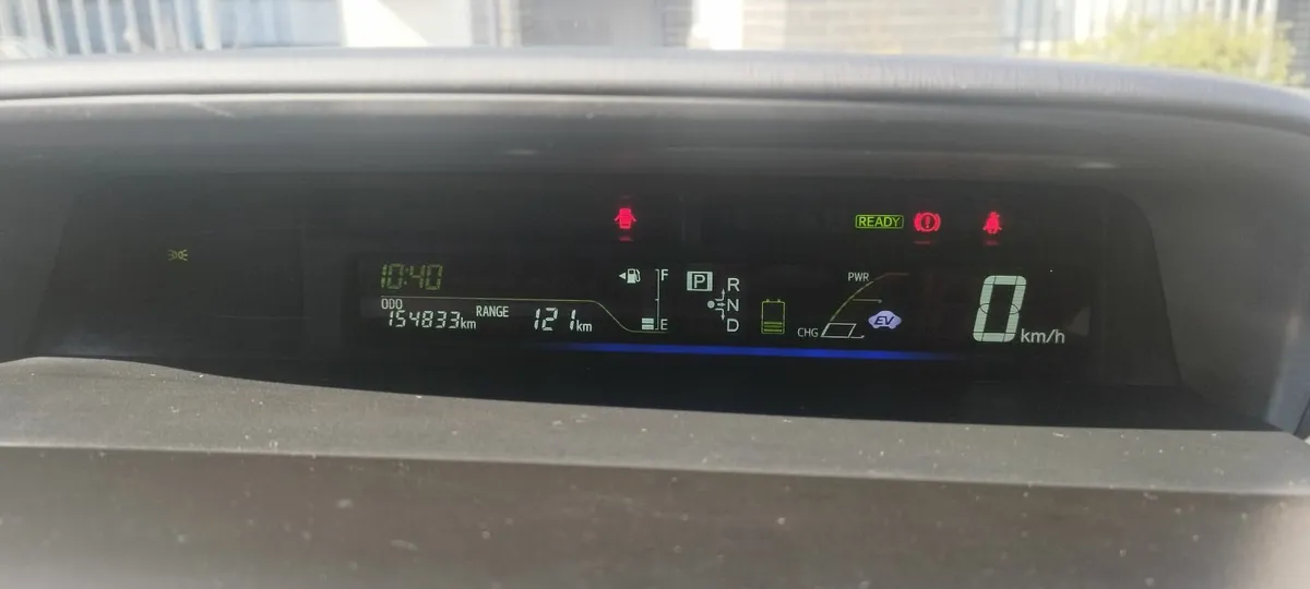 Toyota Prius 2013 - Image 2
