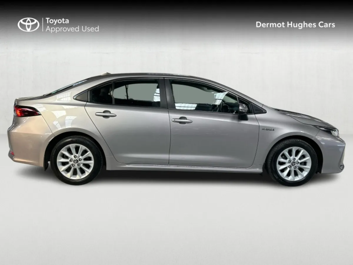 Toyota Corolla HYB LUNA SALOO HYBRID SALOON 4DR AU - Image 3